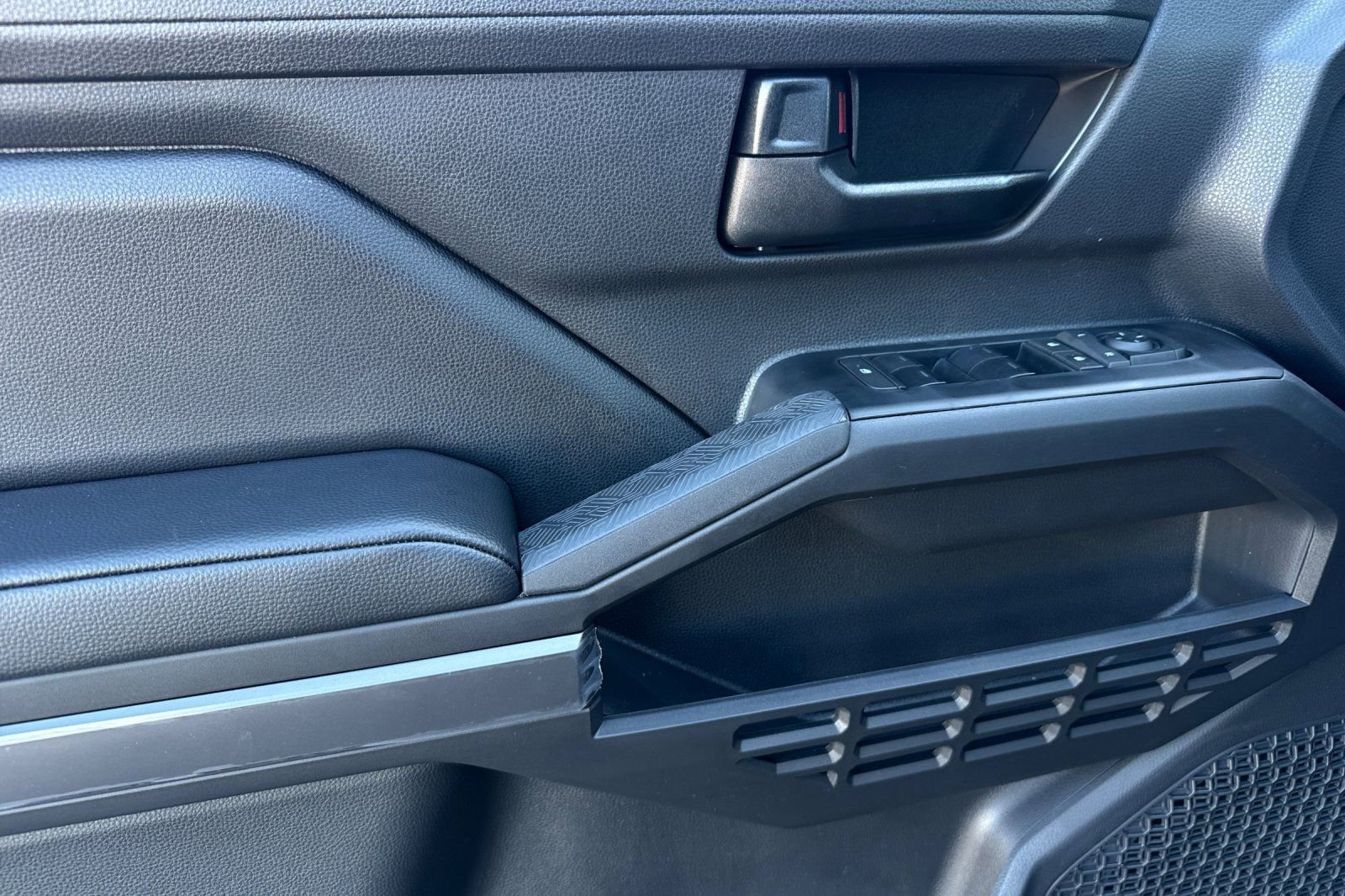 New 2026 Toyota Tacoma SR5 image 10