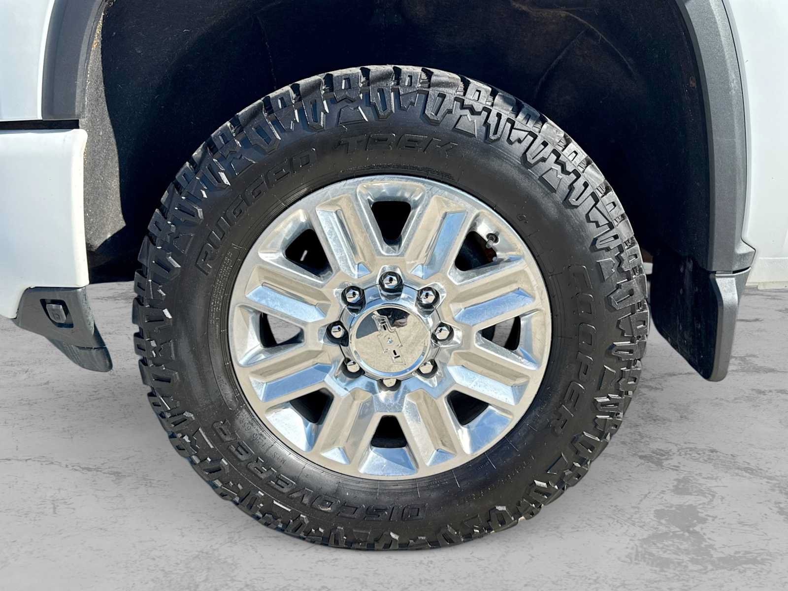 Used 2024 Chevrolet Silverado 3500 High Country w/ Technology Package AWD/4WD image 13