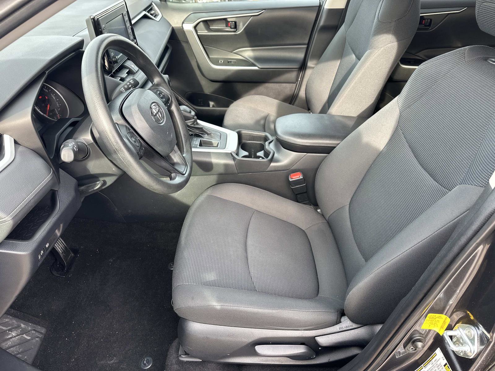 Used 2020 Toyota RAV4 LE image 20