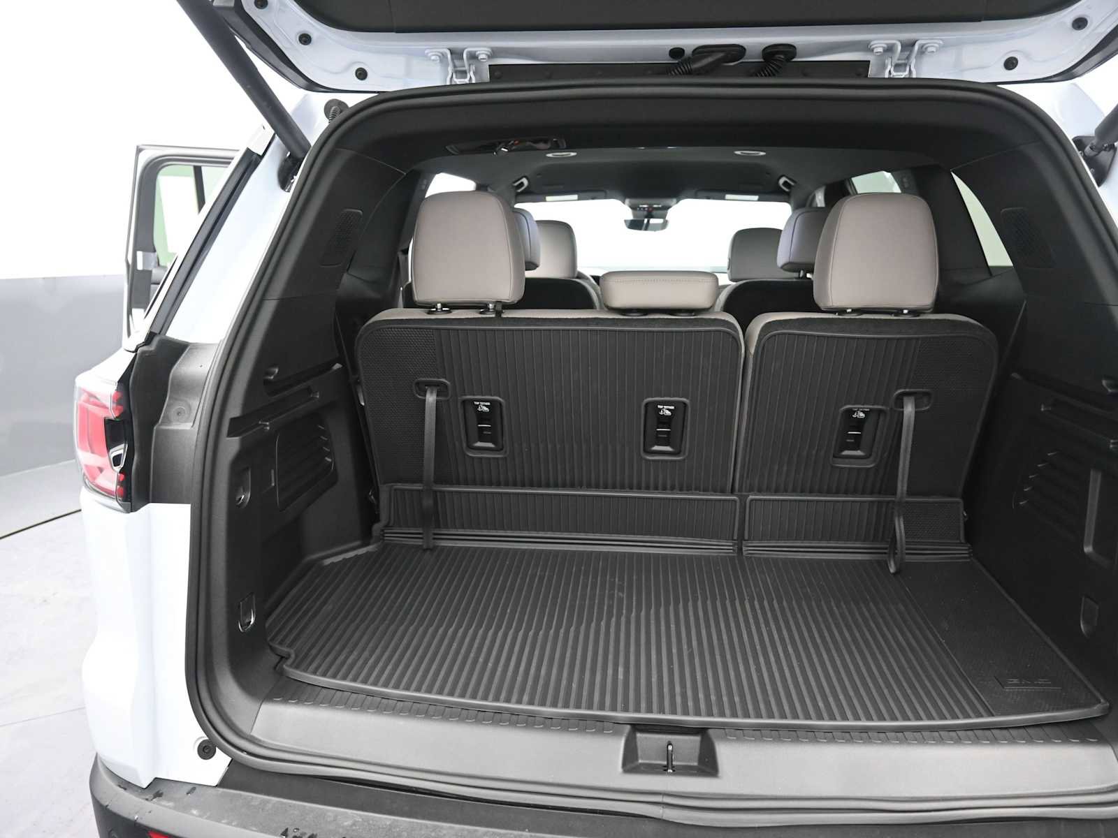 New 2026 GMC Acadia Elevation w/ Elevation Premium Package image 25
