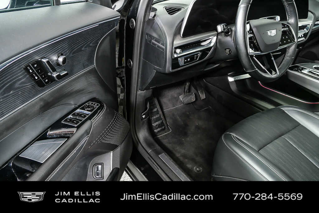 Used 2024 Cadillac Lyriq Sport AWD/4WD image 7