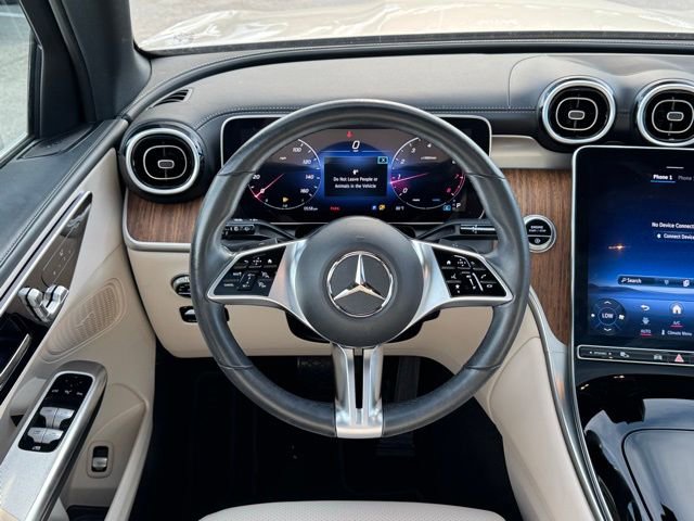 Used 2023 Mercedes-Benz GLC 300 4MATIC image 10