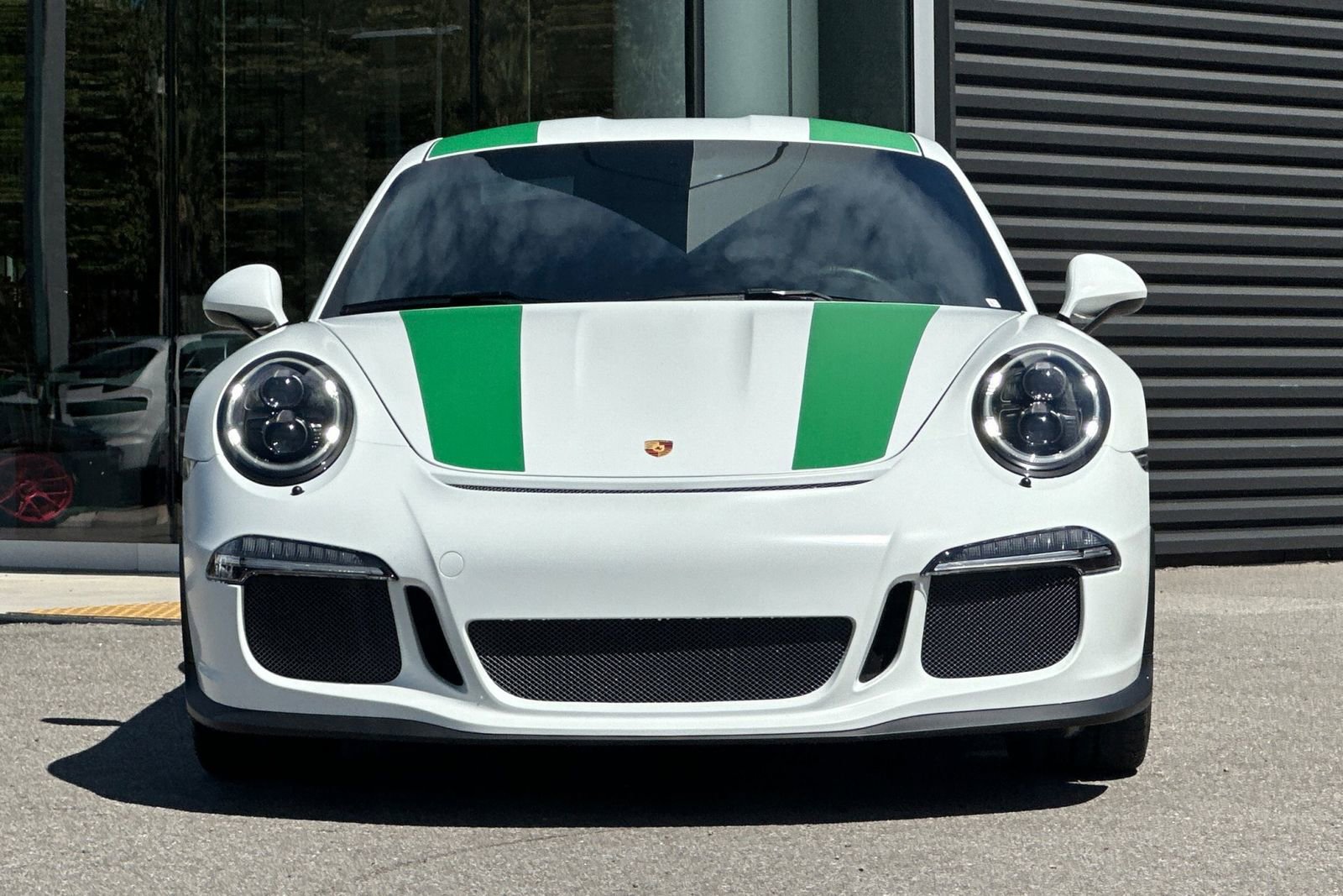 Certified 2016 Porsche 911 R image 11
