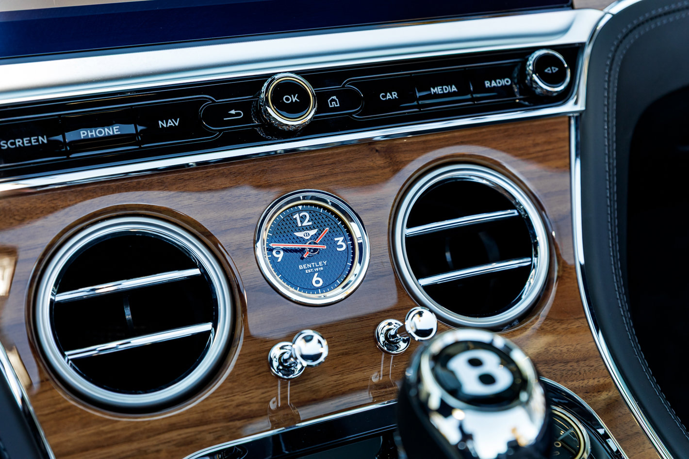 New 2026 Bentley Continental GTC image 32