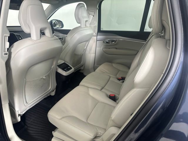 Used 2022 Volvo XC90 T5 Momentum w/ Climate Package AWD/4WD image 14
