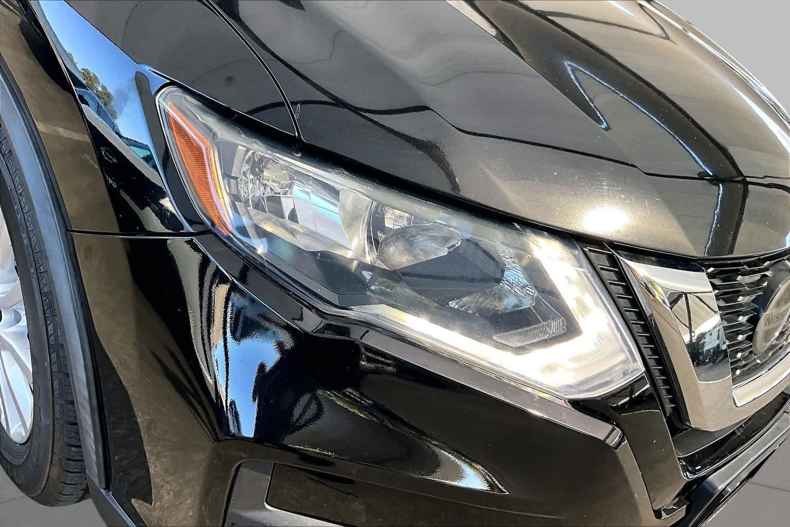 Certified 2019 Nissan Rogue SV FWD image 27