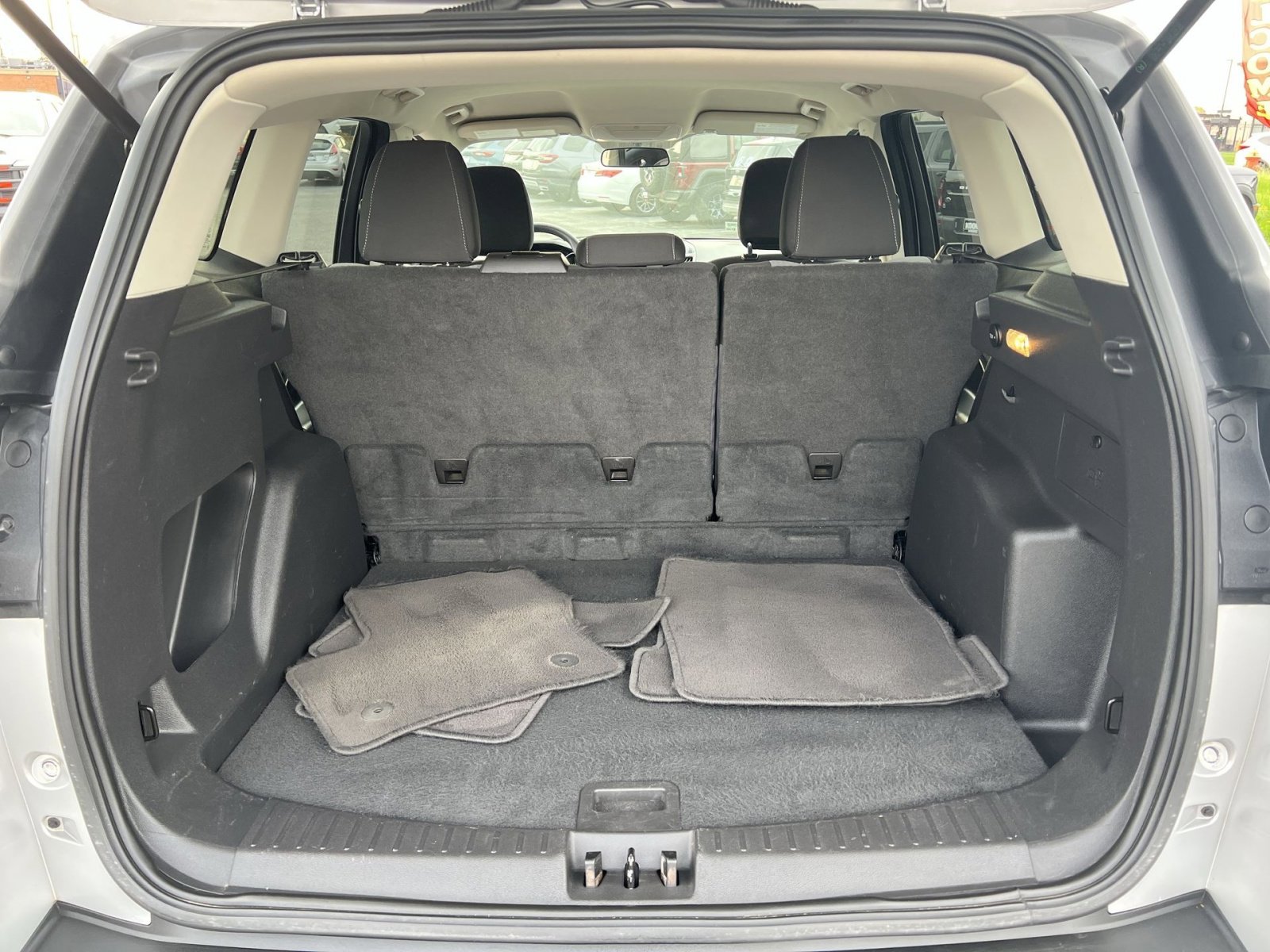 Used 2019 Ford Escape SE image 21