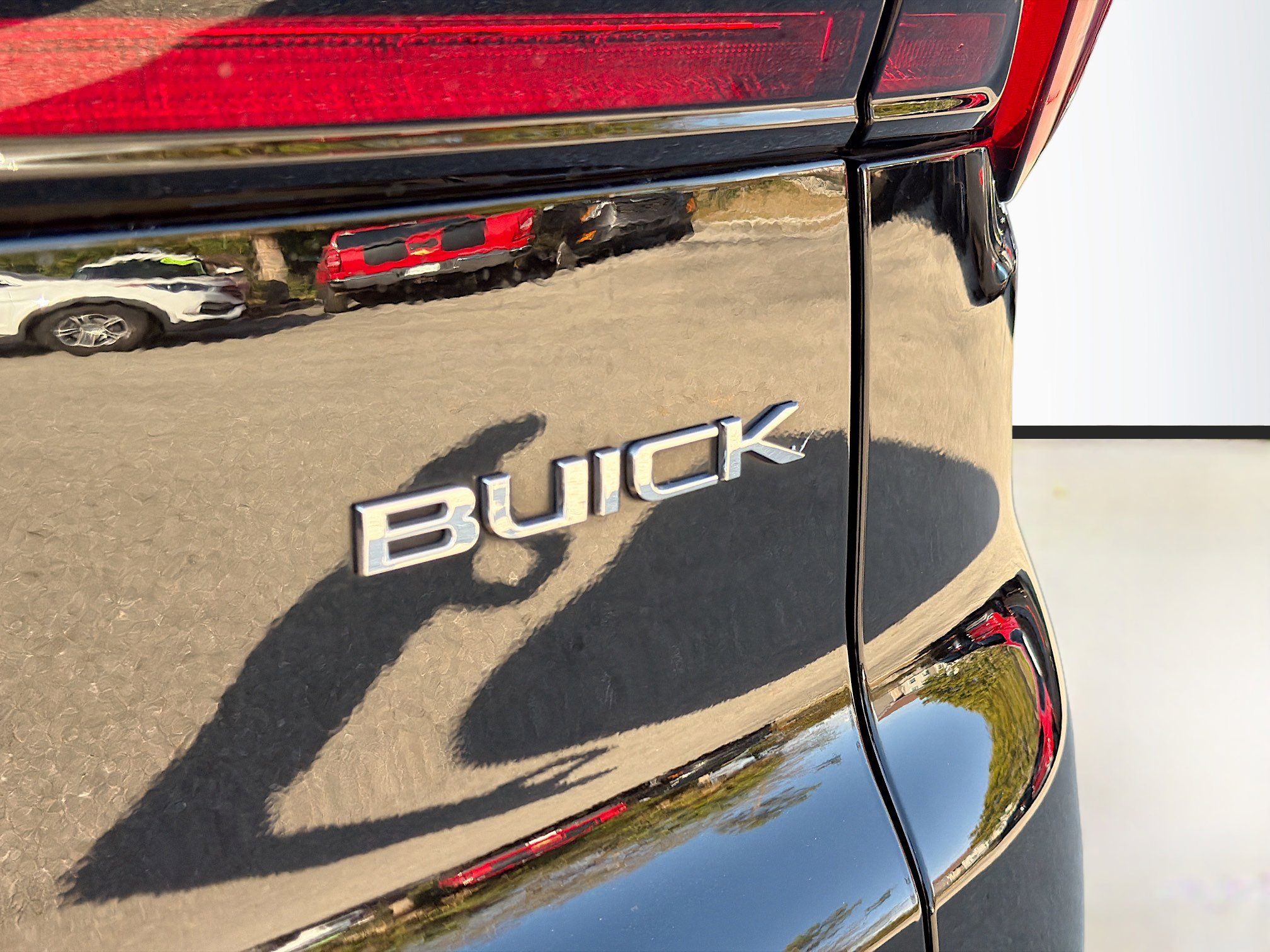 Used 2025 Buick Enclave Preferred image 11