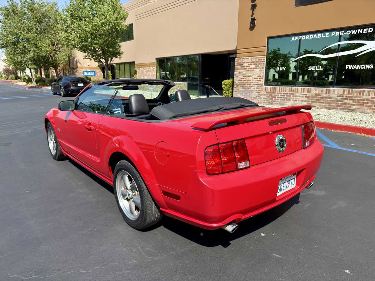 Used 2005 Ford Mustang GT image 25