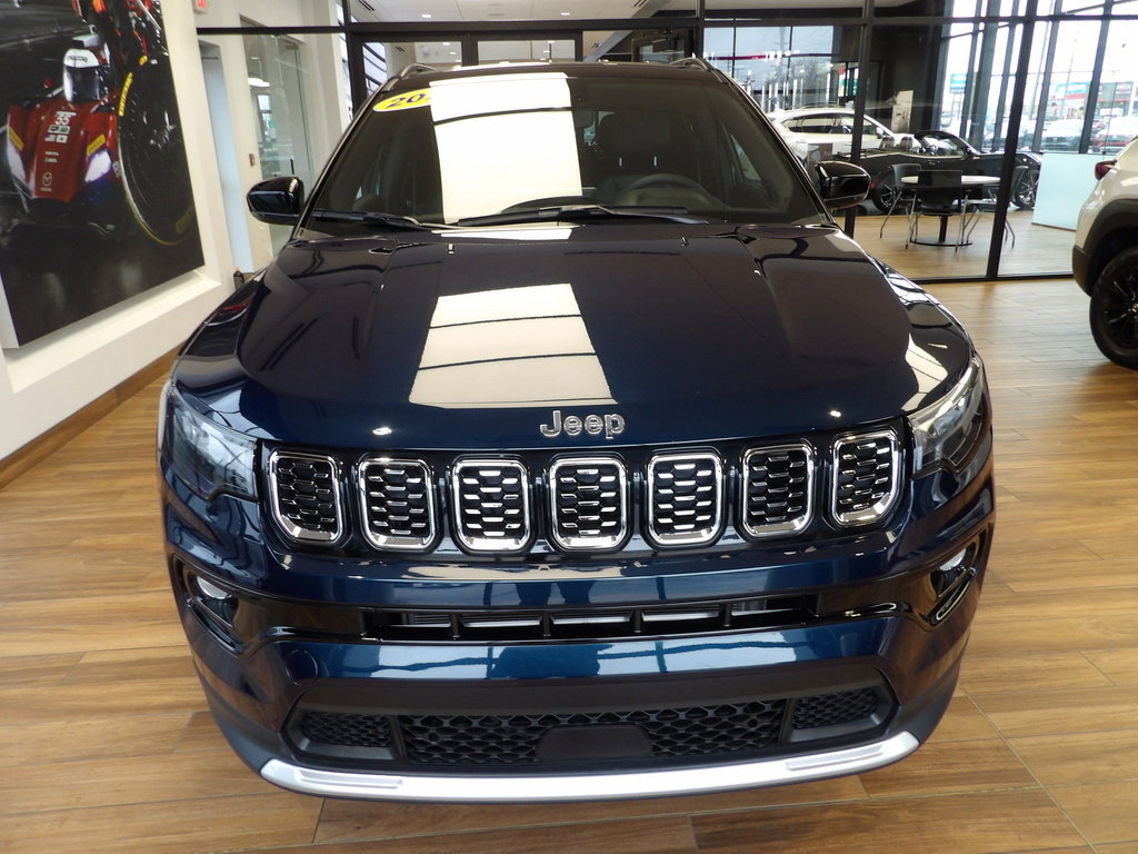 Used 2024 Jeep Compass Limited image 2