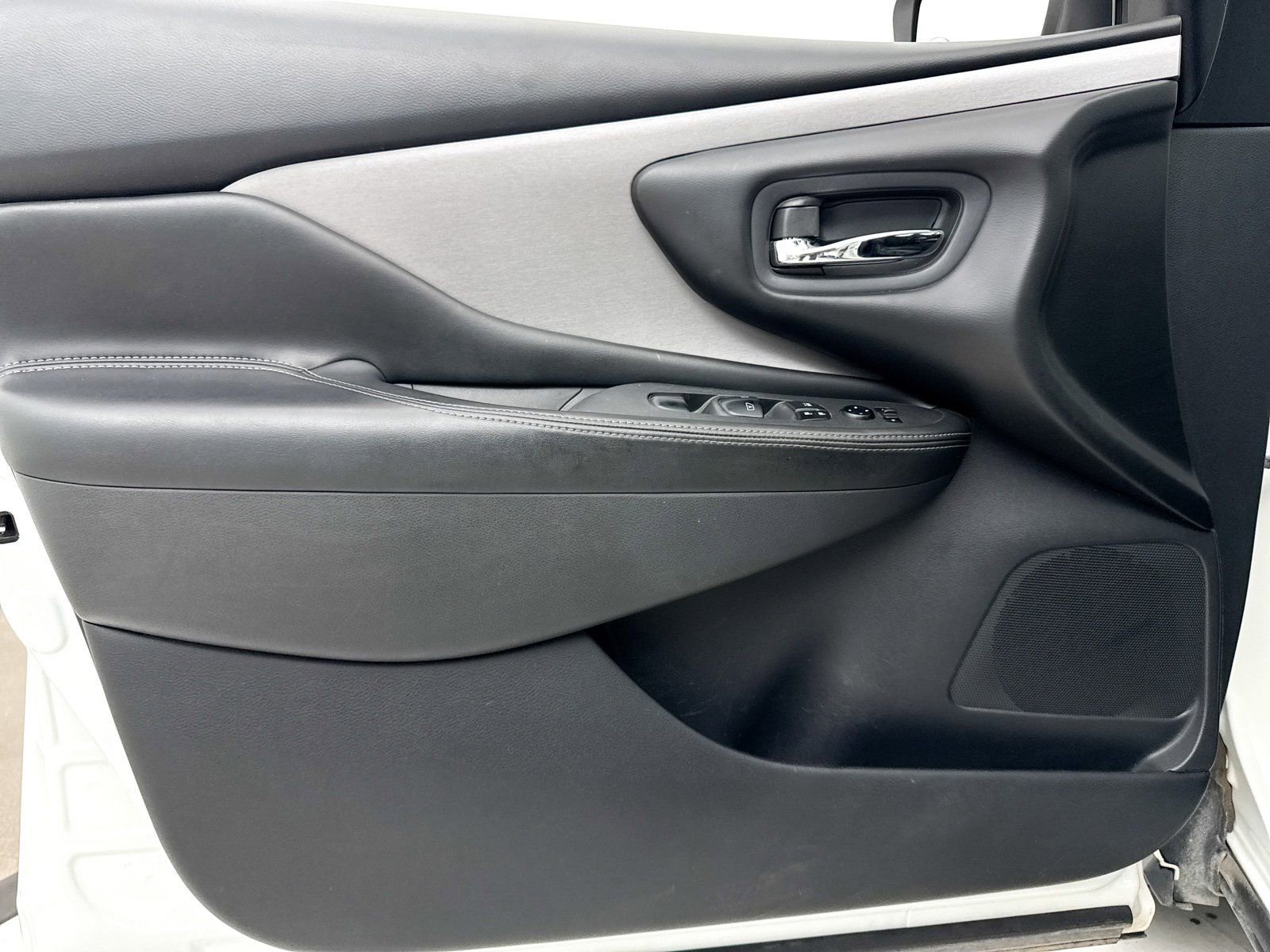 Used 2019 Nissan Murano SV w/ Premium Package image 29