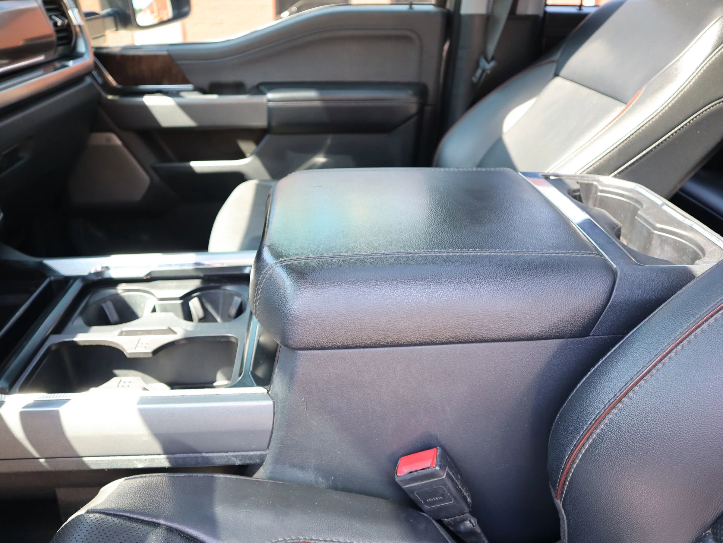 Used 2024 Ford F250 Lariat w/ Lariat Ultimate Package image 19