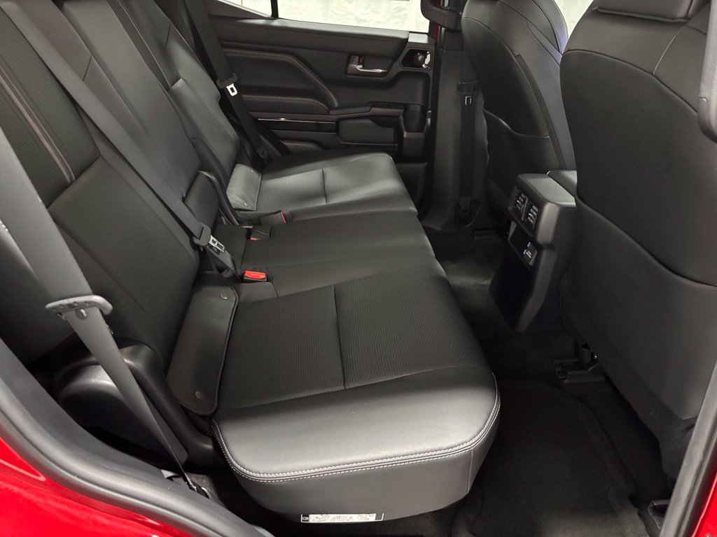 Used 2025 Toyota 4Runner Limited AWD/4WD image 53