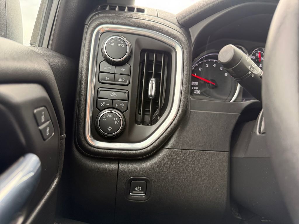 Certified 2021 Chevrolet Silverado 1500 LT image 22
