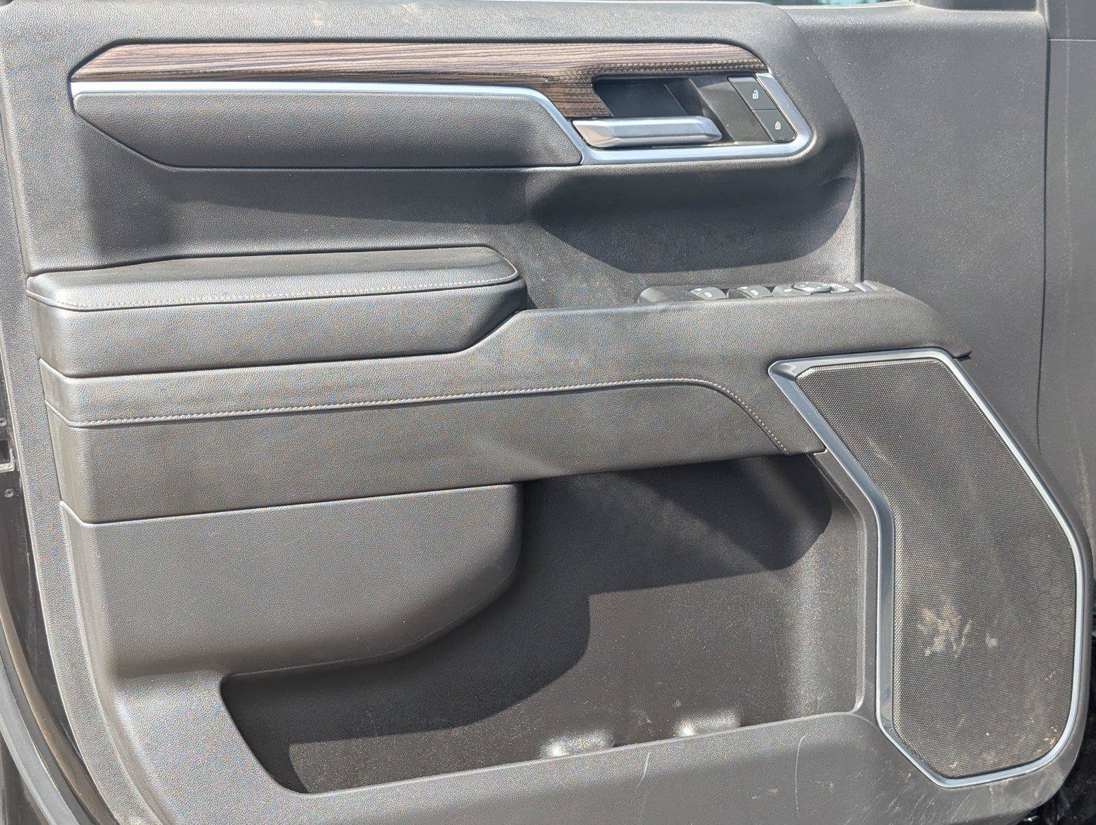 Used 2022 Chevrolet Silverado 1500 LT RWD image 14