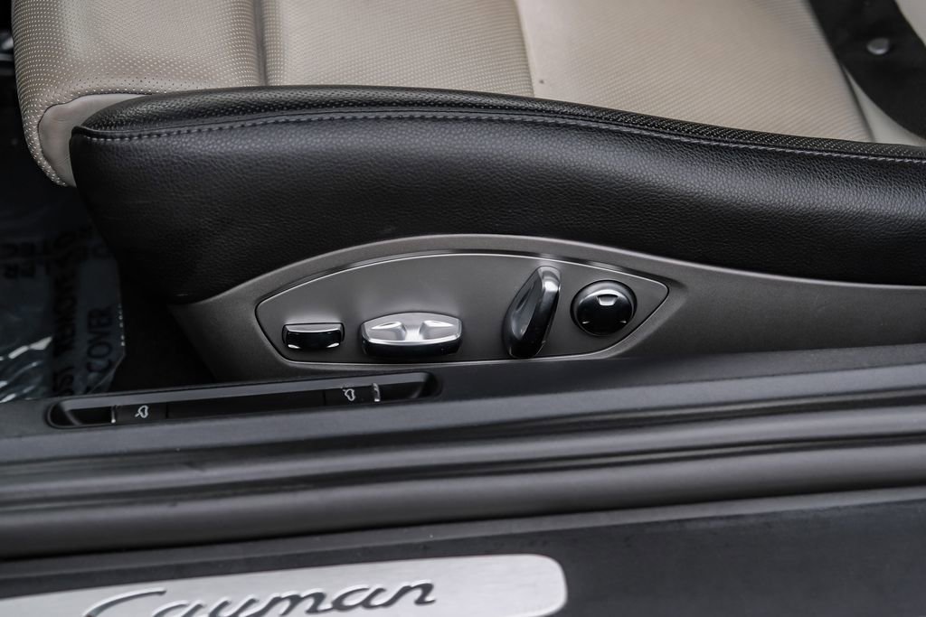 Used 2022 Porsche 718 Cayman RWD image 43