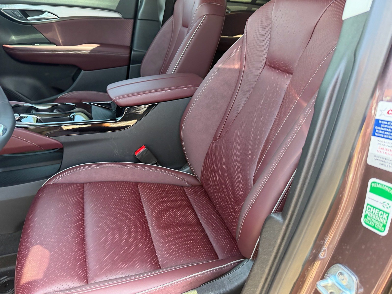 Used 2025 Buick Envision Sport Touring AWD/4WD image 19