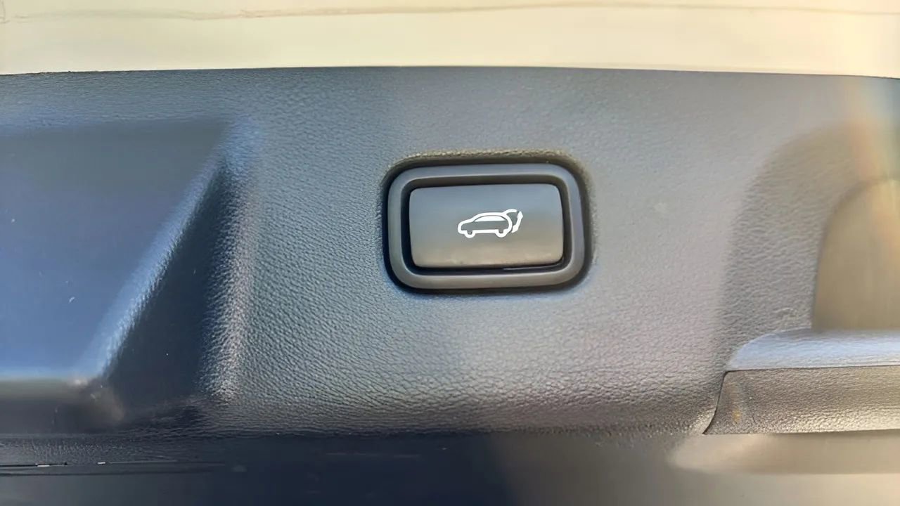 Used 2021 Hyundai Palisade Calligraphy image 48