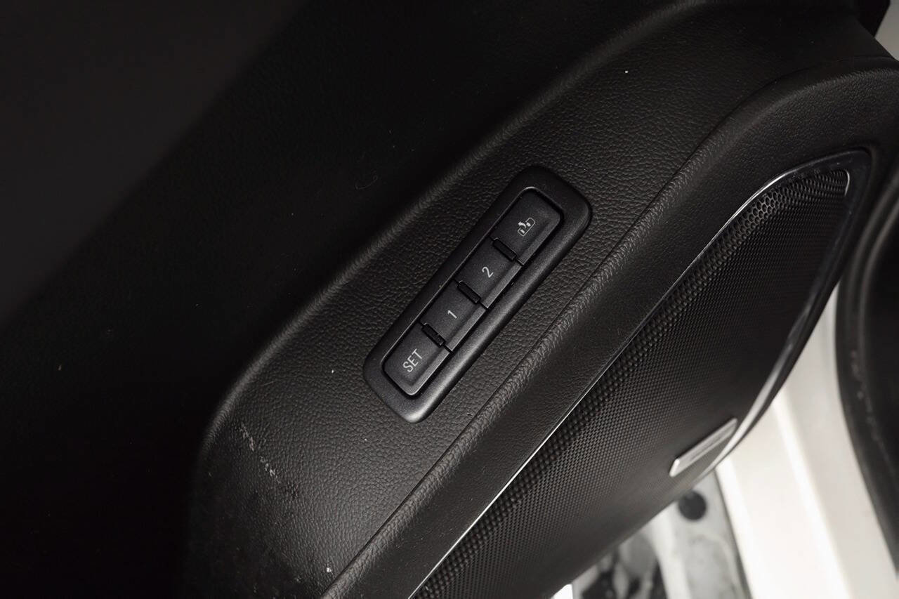 Used 2017 Chevrolet Suburban LT w/ LT Signature Package image 43