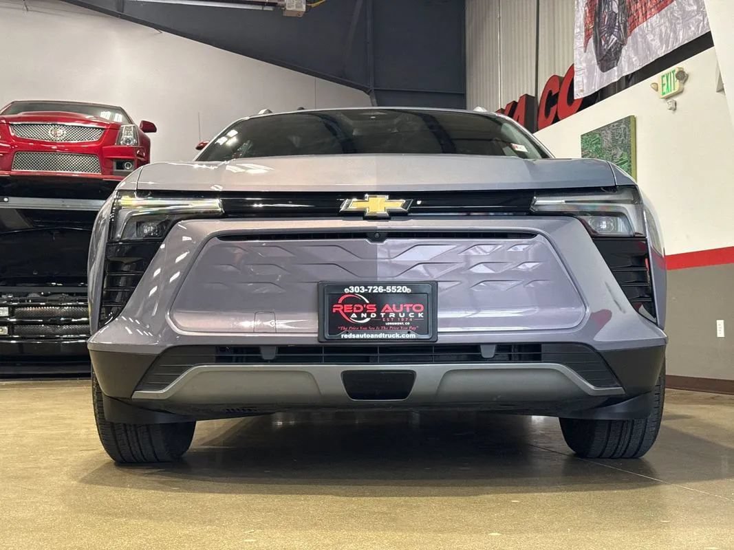 Used 2024 Chevrolet Blazer EV LT AWD/4WD image 37