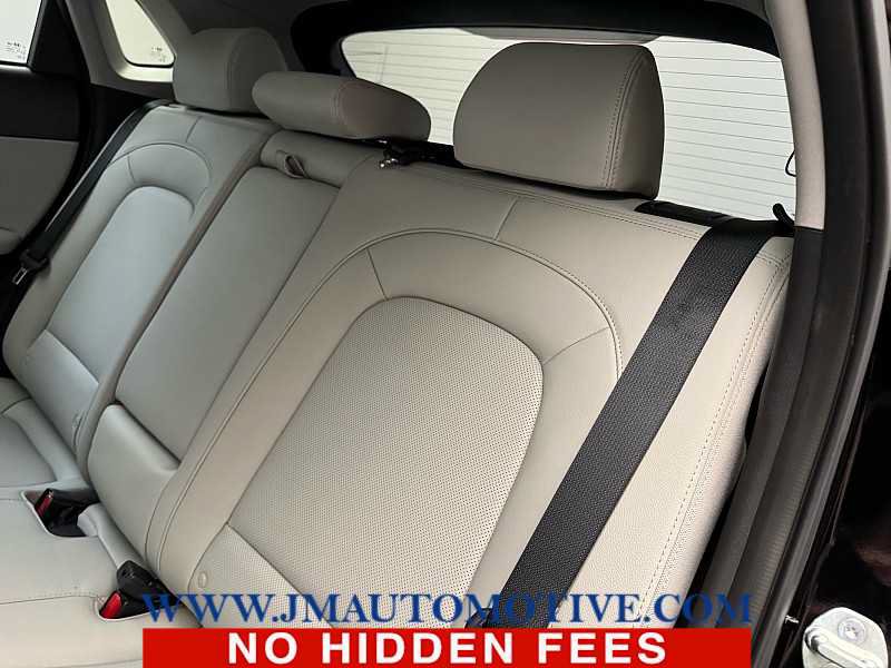 Used 2023 Hyundai Kona Limited AWD/4WD image 16