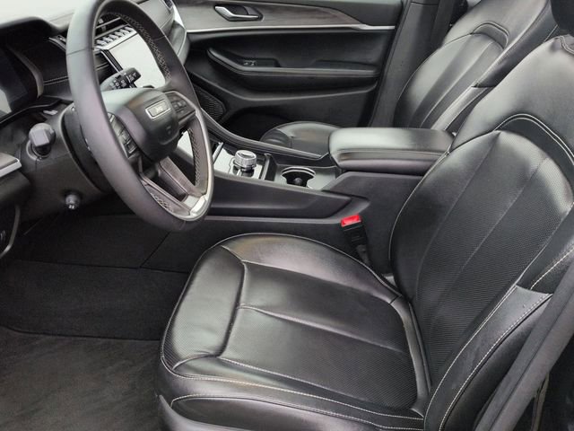 Certified 2024 Jeep Grand Cherokee L Limited w/ Luxury Tech Group II image 12