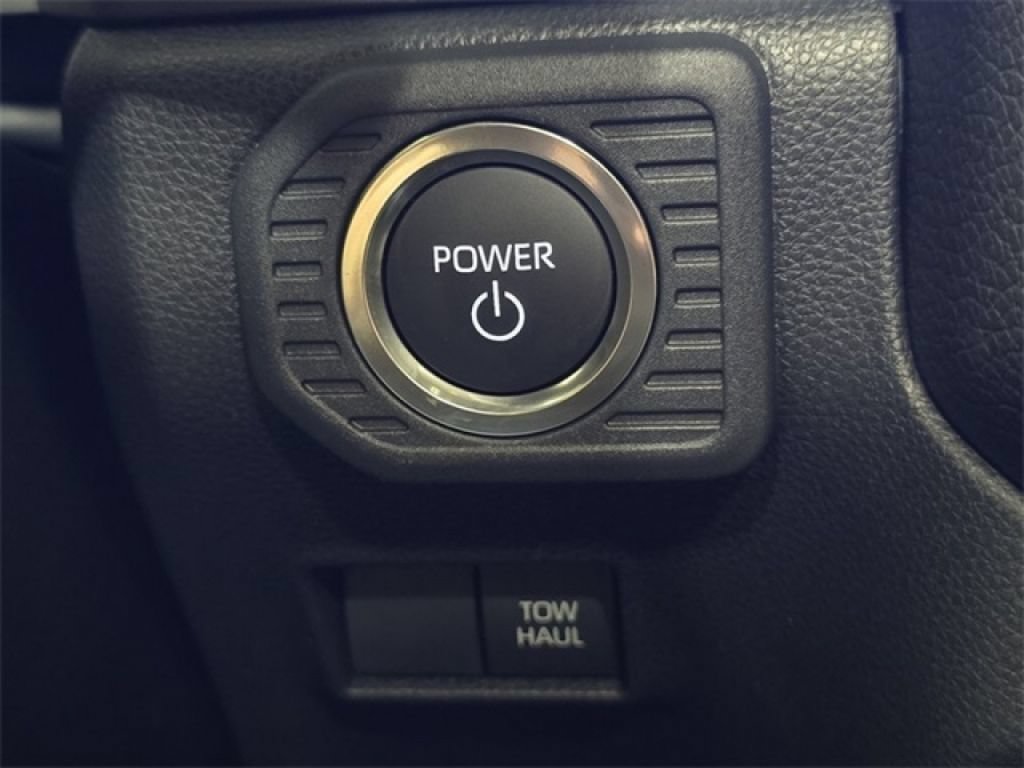 New 2026 Toyota Tundra Platinum AWD/4WD image 5