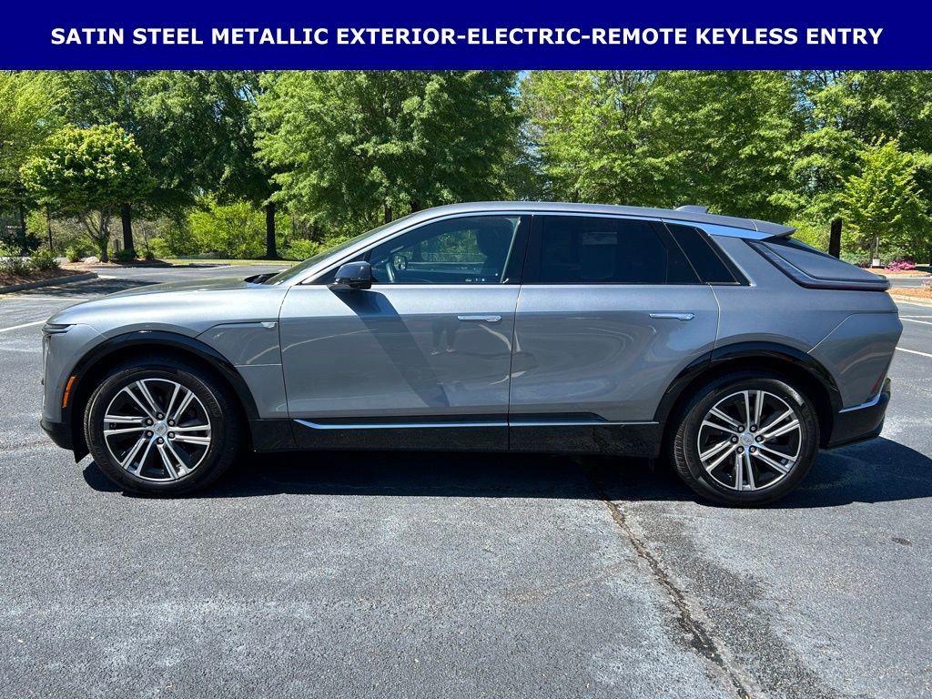 Used 2023 Cadillac Lyriq 2WD image 11