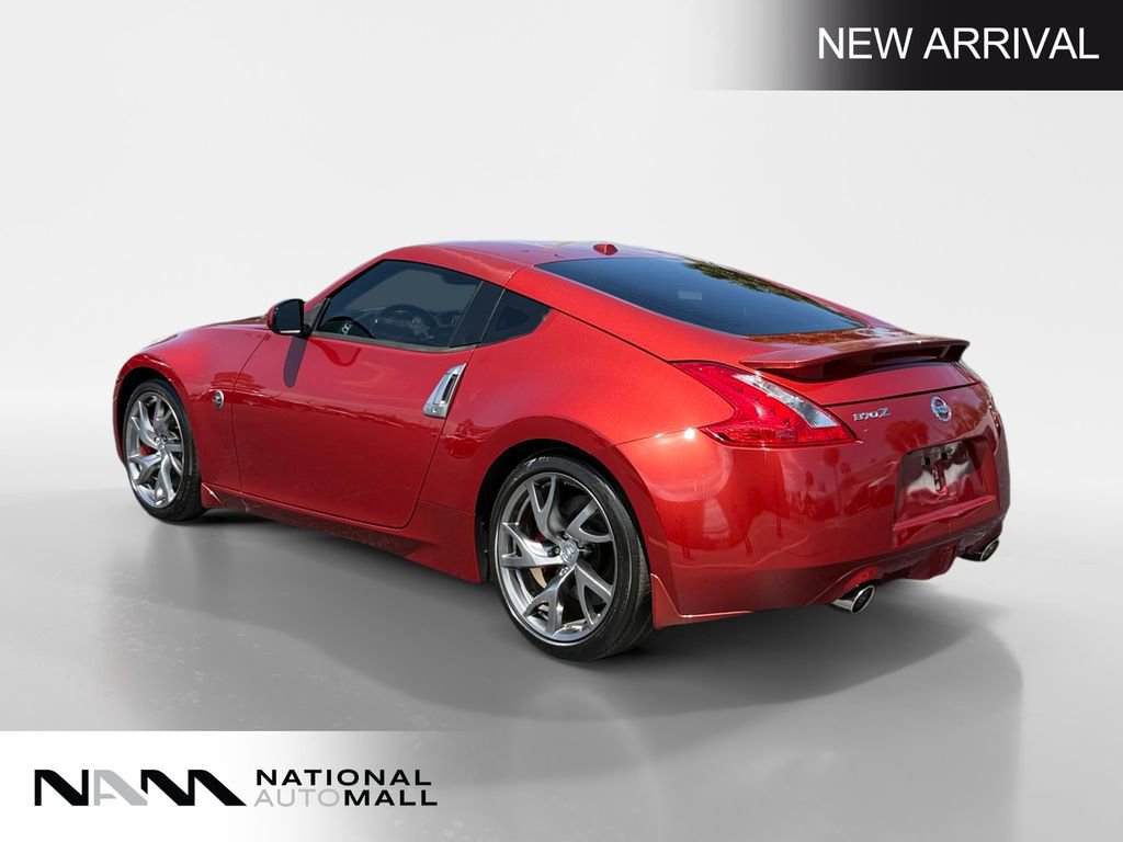 Used 2014 Nissan 370Z Touring w/ Sport Package RWD image 3