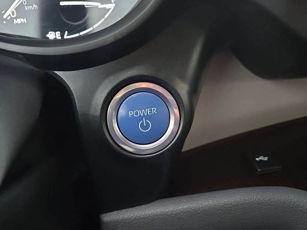 Used 2024 Toyota Sienna XLE image 43