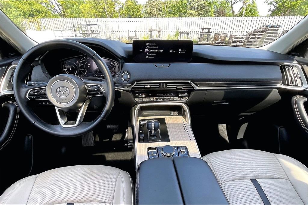 Used 2024 MAZDA CX-90 Plug-In Hybrid w/ Premium Pkg AWD/4WD image 15
