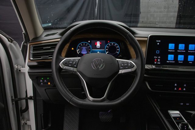 Used 2024 Volkswagen Atlas SE image 27