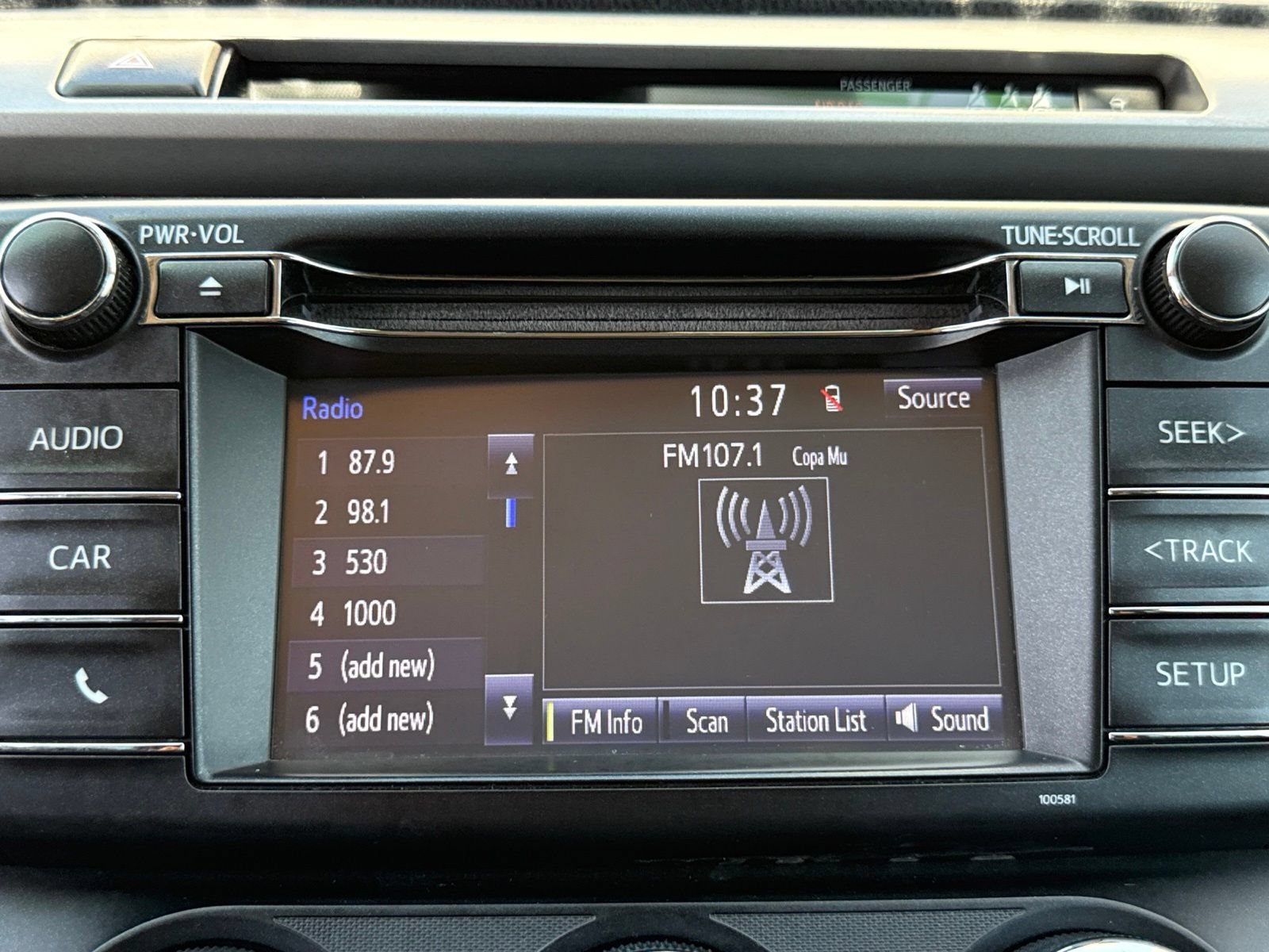 Used 2017 Toyota RAV4 LE FWD image 31