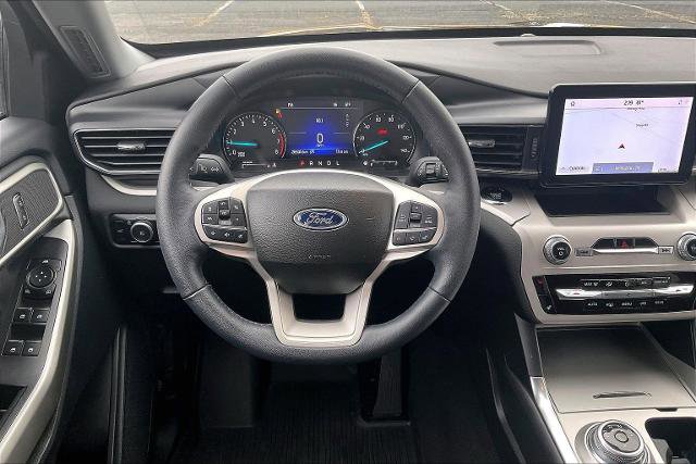 Certified 2023 Ford Explorer XLT w/ Equipment Group 202A image 5