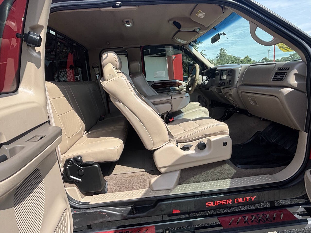 Used 2001 Ford F350 Lariat AWD/4WD image 28