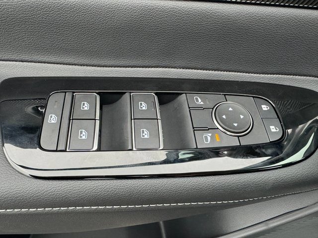 Certified 2025 Nissan Murano SV AWD/4WD image 13