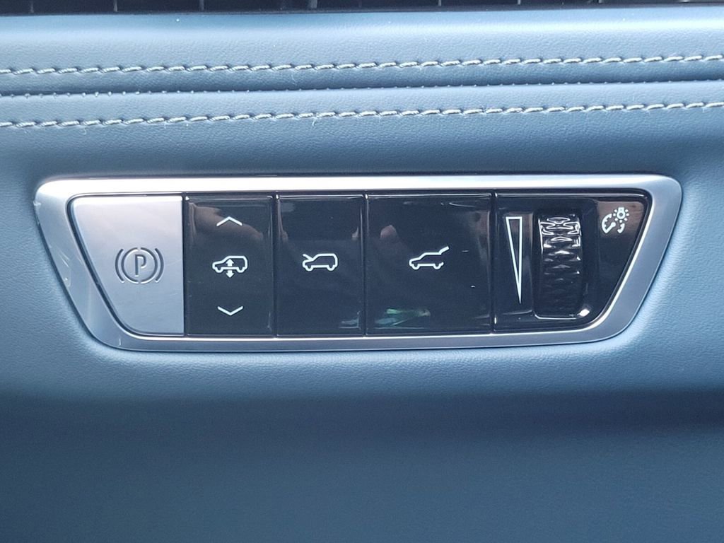 Used 2025 Cadillac Escalade IQ Sport 2 image 24