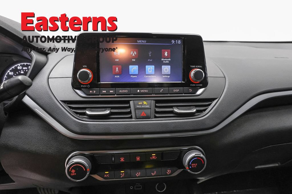 Used 2024 Nissan Altima 2.5 S FWD image 11