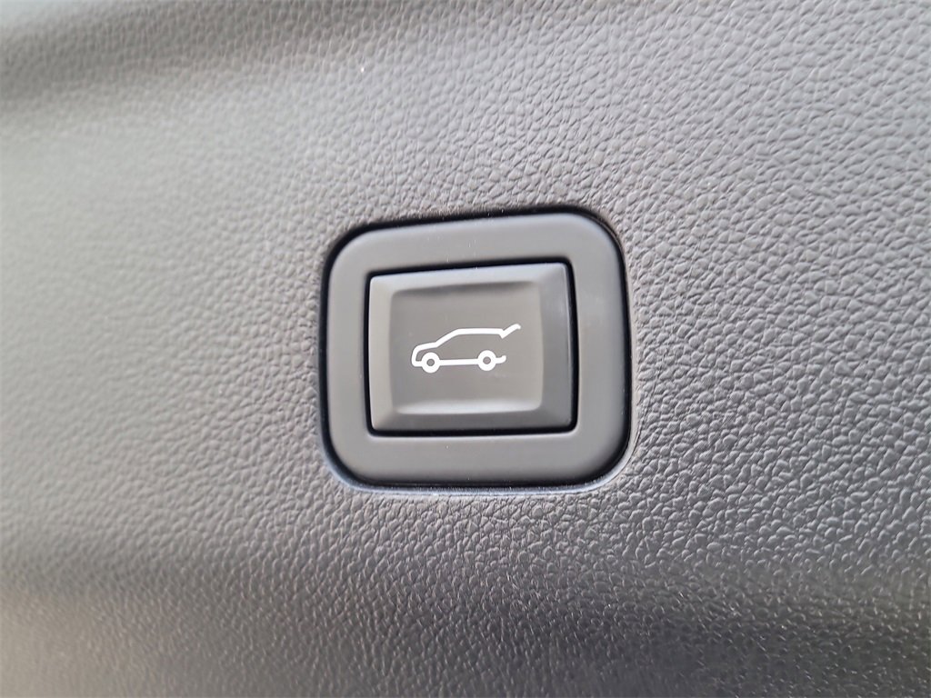 Used 2024 Chevrolet Tahoe Premier image 8