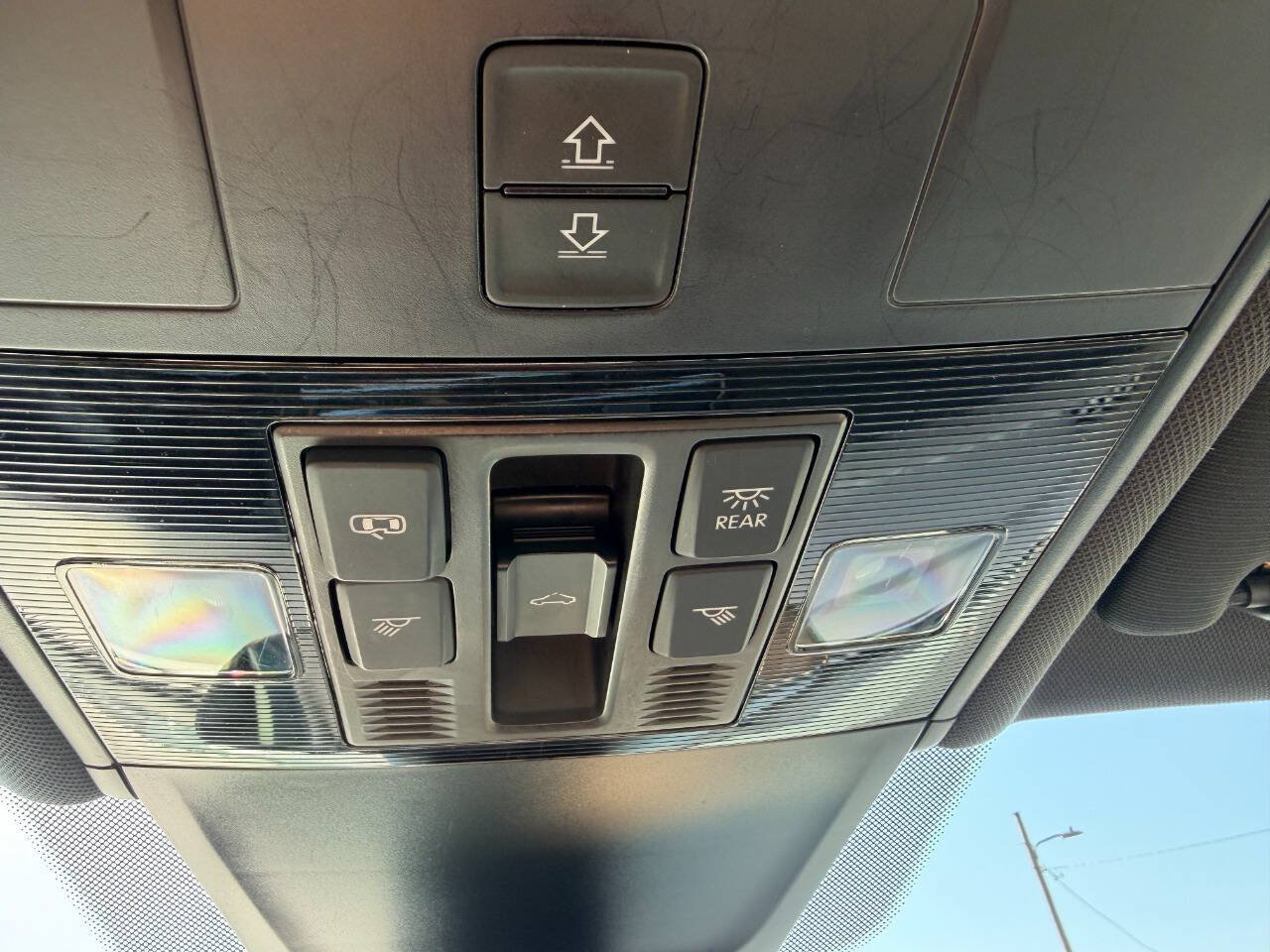 Used 2019 Volkswagen Tiguan SEL Premium R-Line AWD/4WD image 22