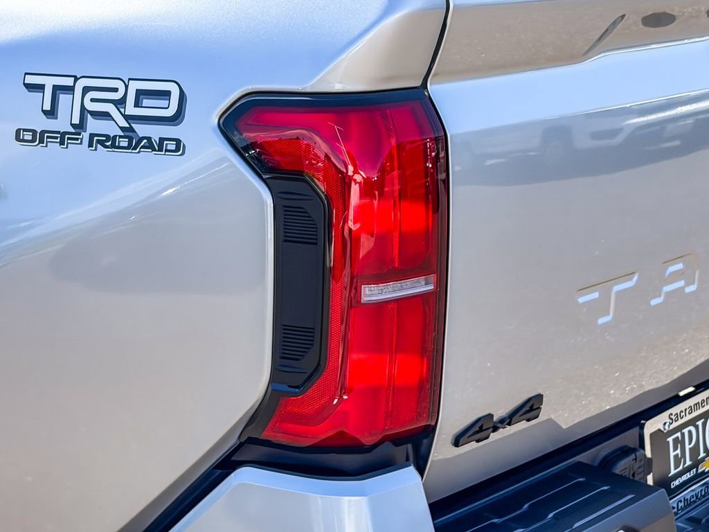 Used 2026 Toyota Tacoma TRD Off-Road w/ TRD Off Road Upgrade Package AWD/4WD image 8