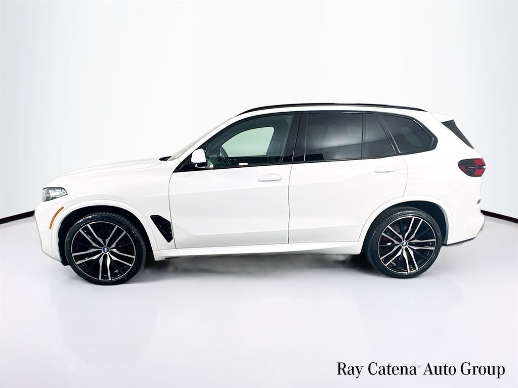 Used 2024 BMW X5 xDrive40i w/ M Sport Package AWD/4WD image 4