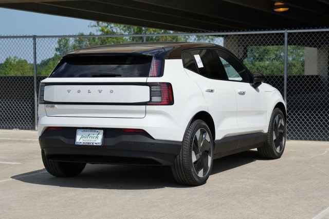 New 2025 Volvo EX30 Plus w/ Protection Package Premier image 4