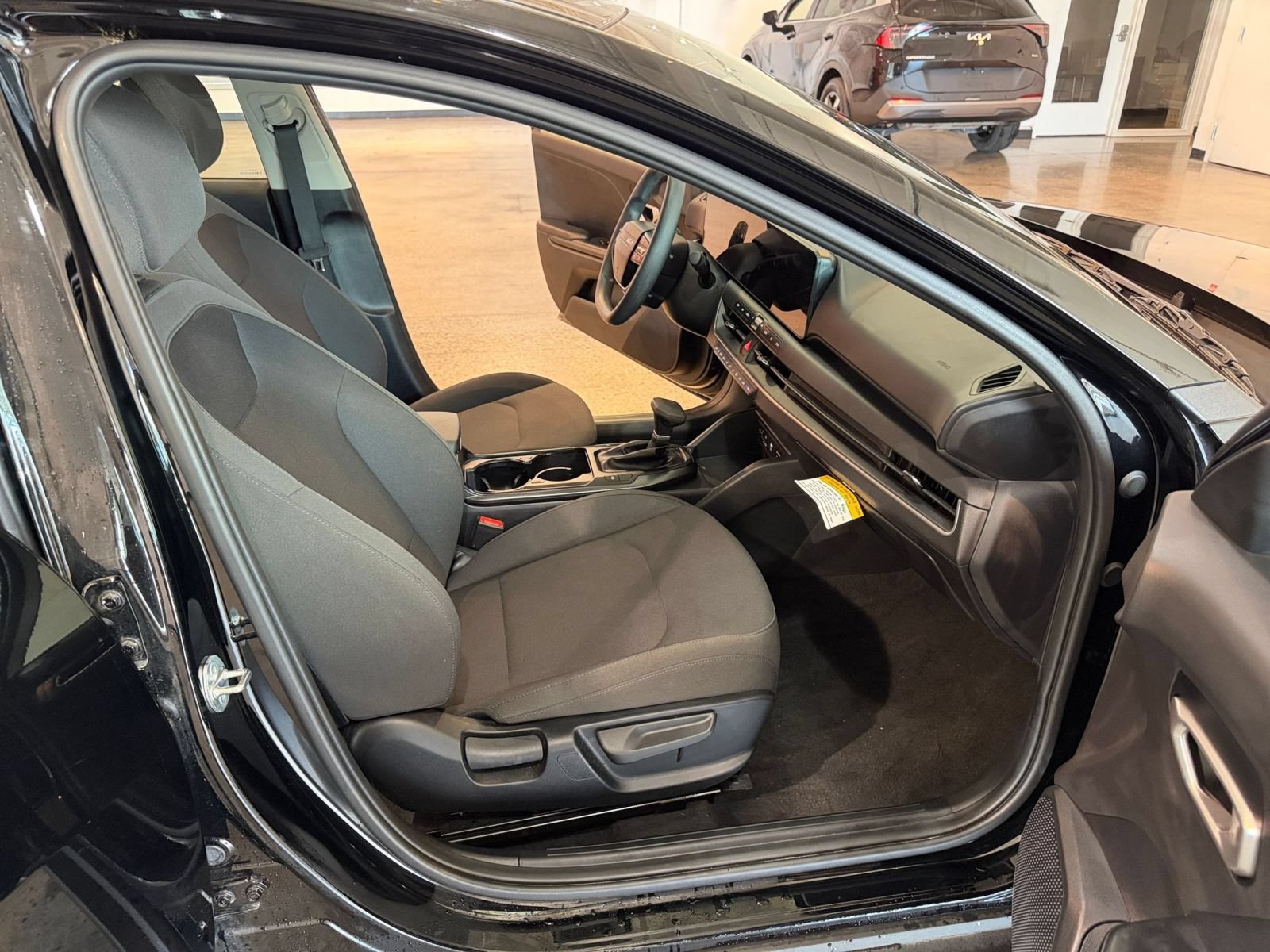 Used 2026 Kia K4 FWD image 35