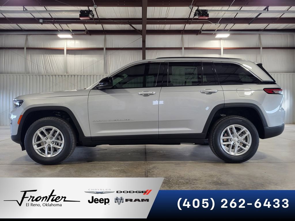 New 2025 Jeep Grand Cherokee Laredo w/ Luxury Tech Group I AWD/4WD image 1
