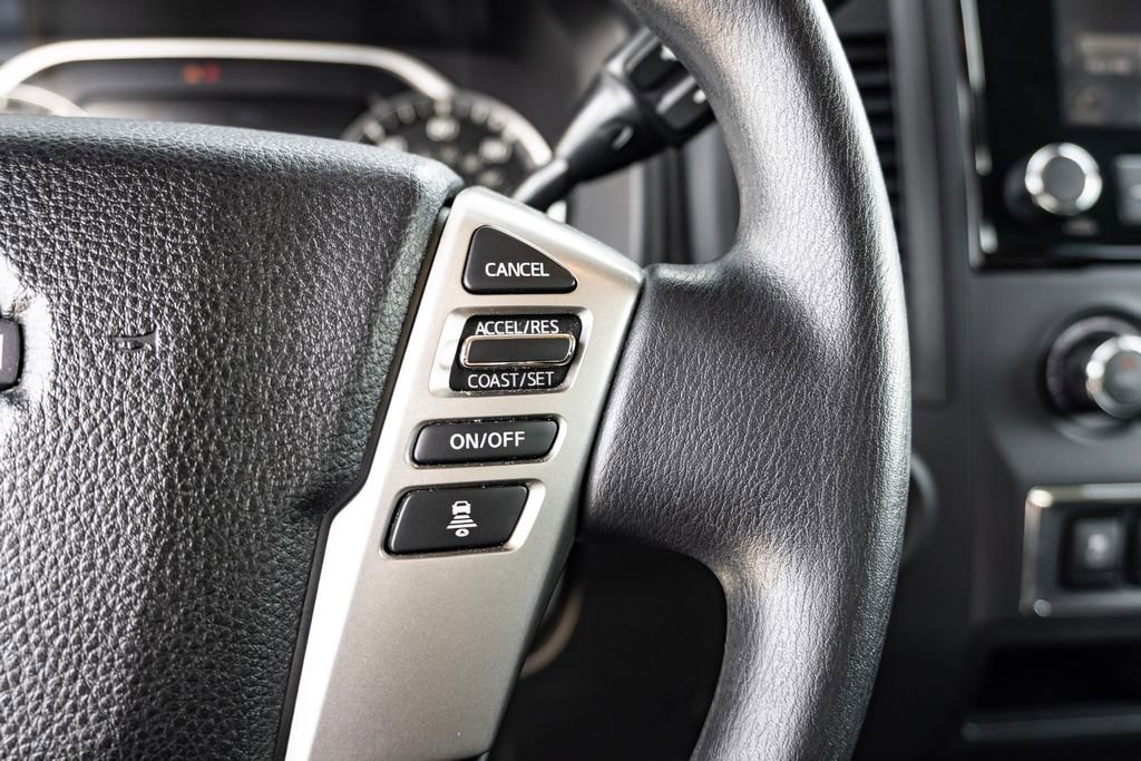 Used 2024 Nissan Titan SV RWD image 20
