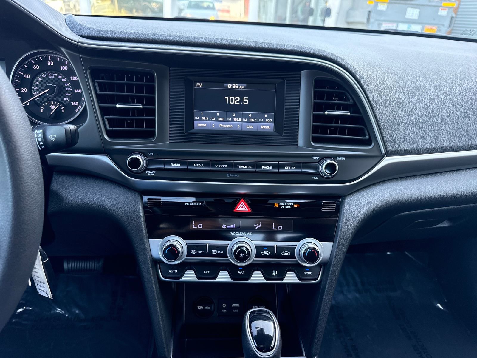 Used 2020 Hyundai Elantra SE w/ Cargo Package (C1) FWD image 18