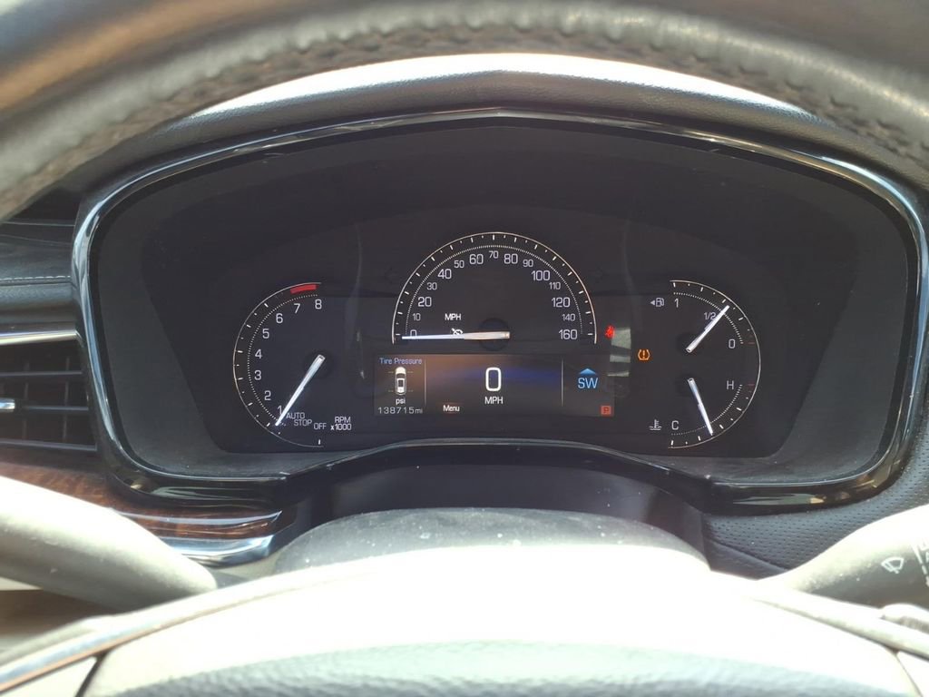 Used 2017 Cadillac XT5 Luxury FWD image 18