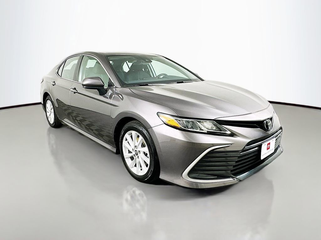 Certified 2023 Toyota Camry LE image 3