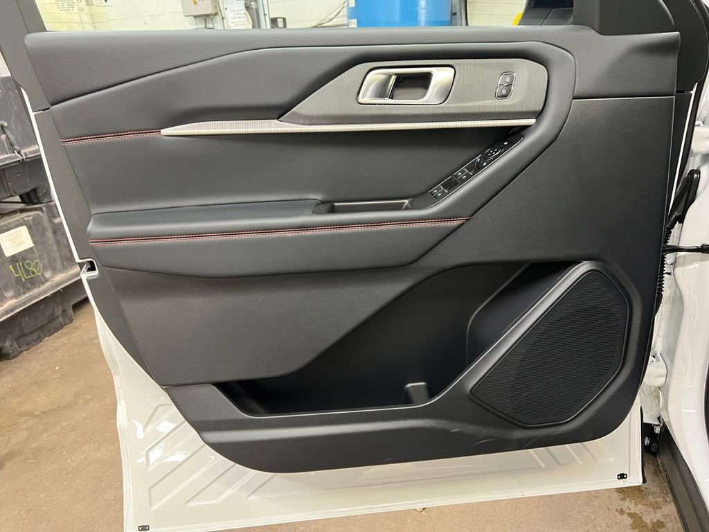 New 2025 Ford Explorer ST-Line image 32